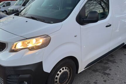 Peugeot Expert 132.000 km 10.900 &euro; München 81243