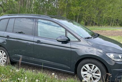 VW Touran 63.640 km 25.000 &euro; Finsterwalde 03238