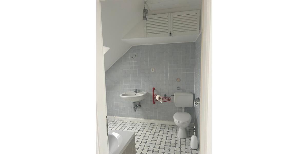 Dachgeschoßwohnung Riegelsberg - 2 Zimmer, 68 m&sup2;, 600&euro; | Angebot:26401470