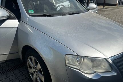 VW Passat 244.000 km 2.495 &euro; Feucht 90537