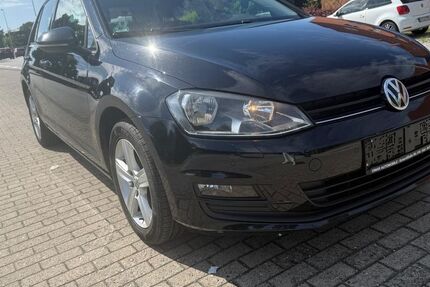 VW Golf 243.000 km 6.999 &euro; Kiel OT Suchsdorf 24107