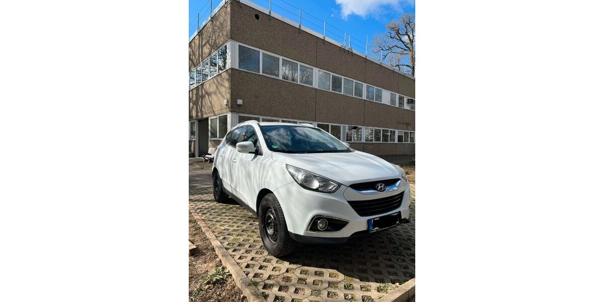 Hyundai ix35 180.000 km 7.100 &euro; Wiesbaden 65203
