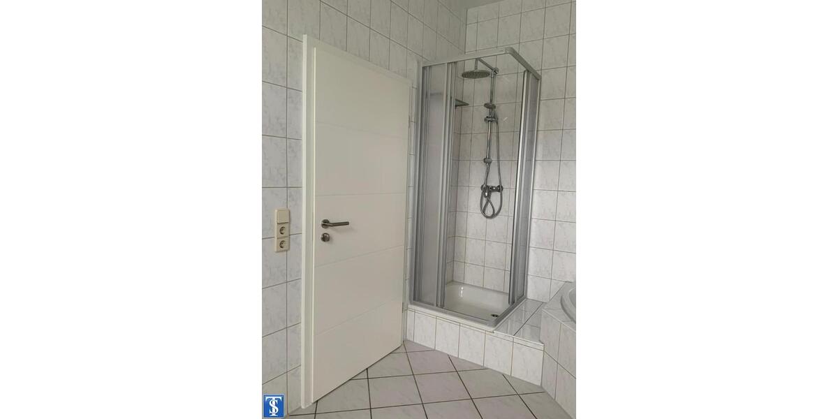 Etagenwohnung Plauen Bahnhofsvorstadt - 2 Zimmer, 67 m&sup2;, 375&euro; | Angebot:26550236