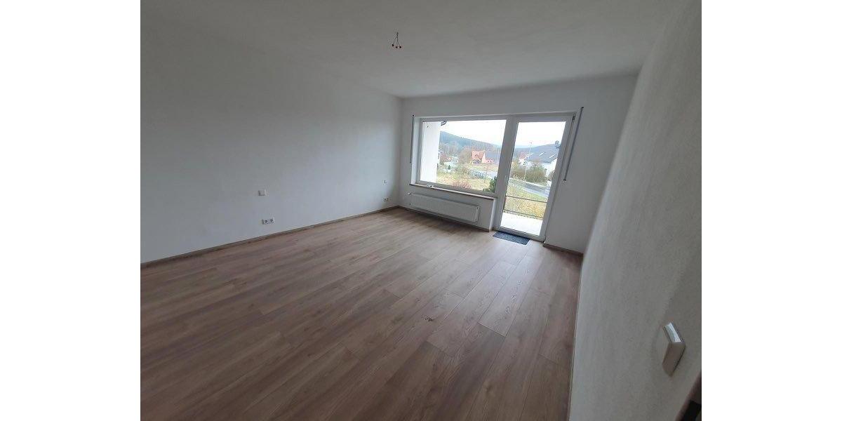Reihenhaus Waldershof - 5 Zimmer, 140 m&sup2;, 1.100&euro; | Angebot:26084805