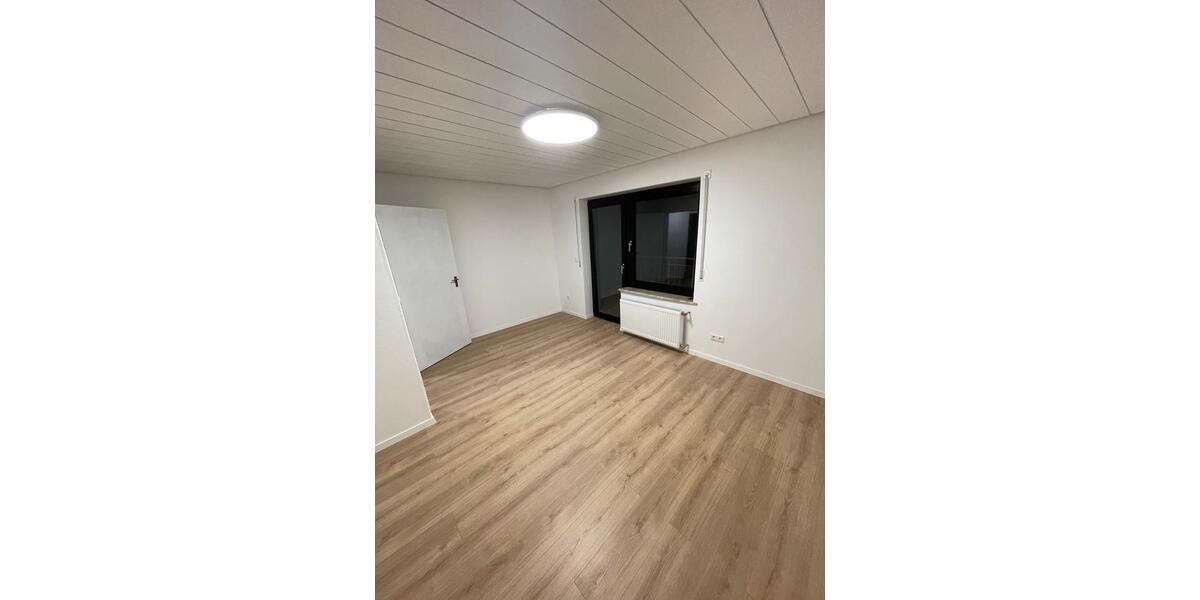 5-Zi.-Wohnung (125 m²) mit Garten, Terrasse & Garage 5 zimmer