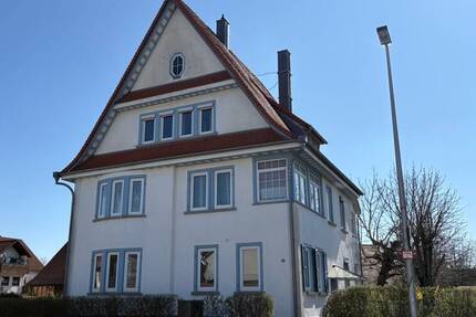 Charakteristisches 2-Familienhaus mit ELW und zusätzlicher Wohnbaufläche | Zentrumsnah