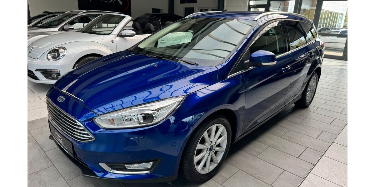 Ford Focus 109.000 km 10.900 &euro; Detmold 32758