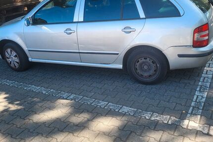 Skoda Fabia 303.000 km 950 &euro; Frankfurt am Main 65934
