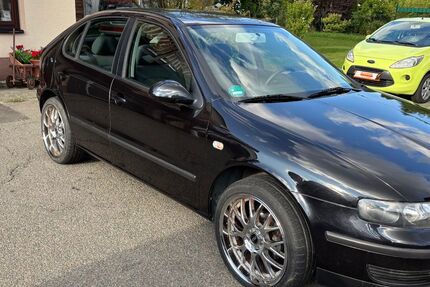 Seat Leon 75.000 km 3.950 &euro; Oelsnitz i.E. 09376