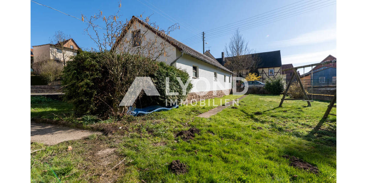 Bauernhaus, Landhaus Bad Arolsen / Schmillinghausen Schmillinghausen - 9 Zimmer, 220 m&sup2;, 159.000&euro; | Angebot:25773073