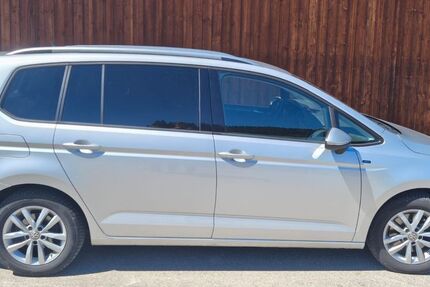 VW Touran 118.791 km 17.999 &euro; Ofterschwang 87527