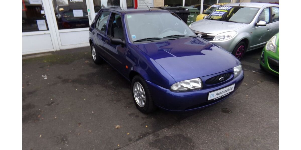 Ford Fiesta 14.329 km 3.995 &euro; Bad Honnef 53604