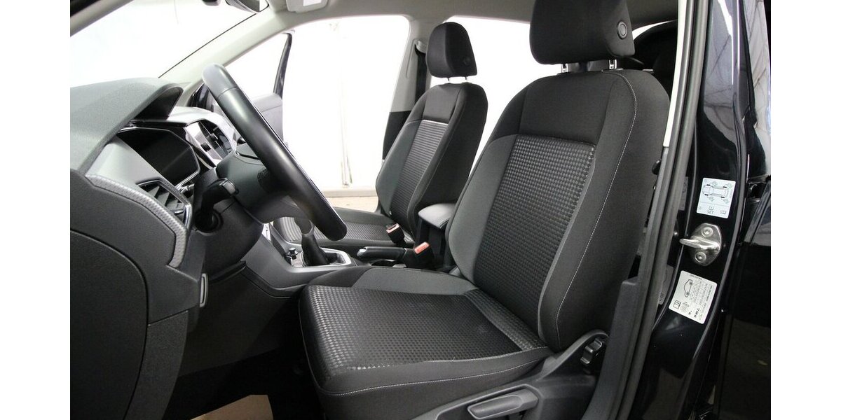 VW T-Cross TSI OPF Active LED+NAVI+KAMERA+ACC 46.636 km 18.900 &euro; Hagenow 19230