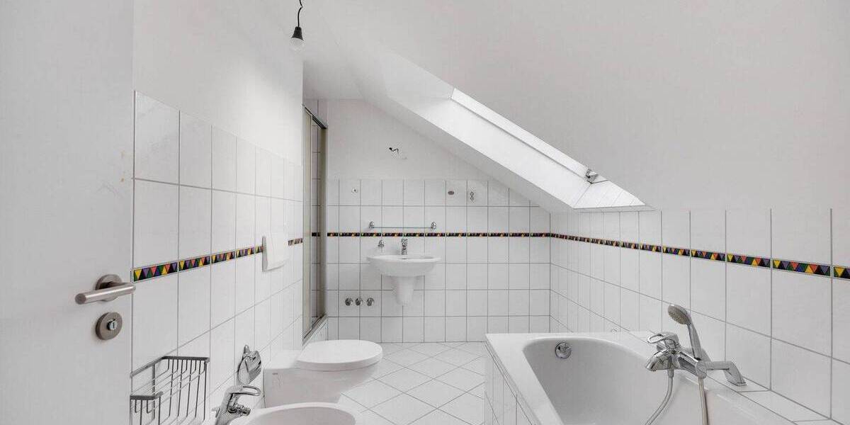 Einfamilienhaus Halver - 1 Zimmer, 389 m&sup2;, 849.000&euro; | Angebot:26008369