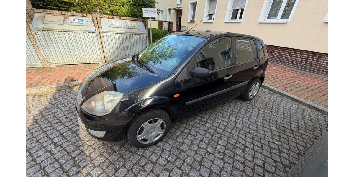 Ford Fiesta 155.000 km 2.799 &euro; Magdeburg 39112