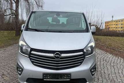 Opel Vivaro 159.254 km 12.999 &euro; Zwickau 08066