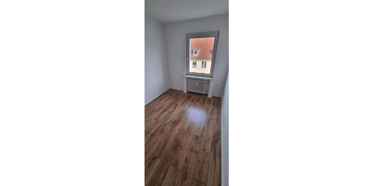 Etagenwohnung Oberhausen Altstadt-Mitte - 3 Zimmer, 67 m&sup2;, 455&euro; | Angebot:24636716