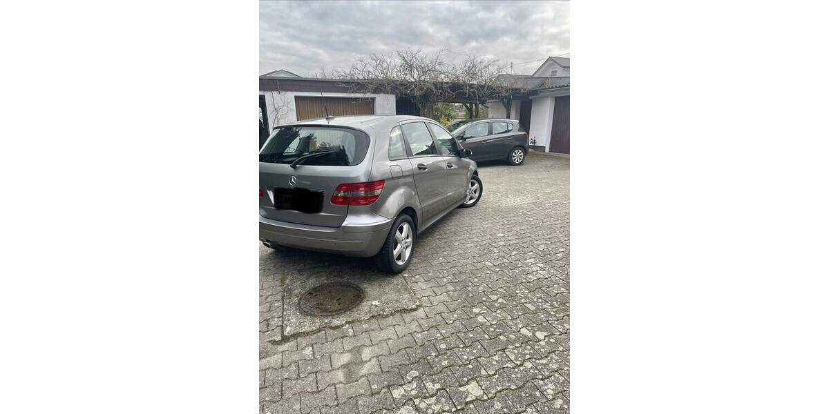 Mercedes-Benz B150 130.000 km 3.999 &euro; Graben-Neudorf 76676