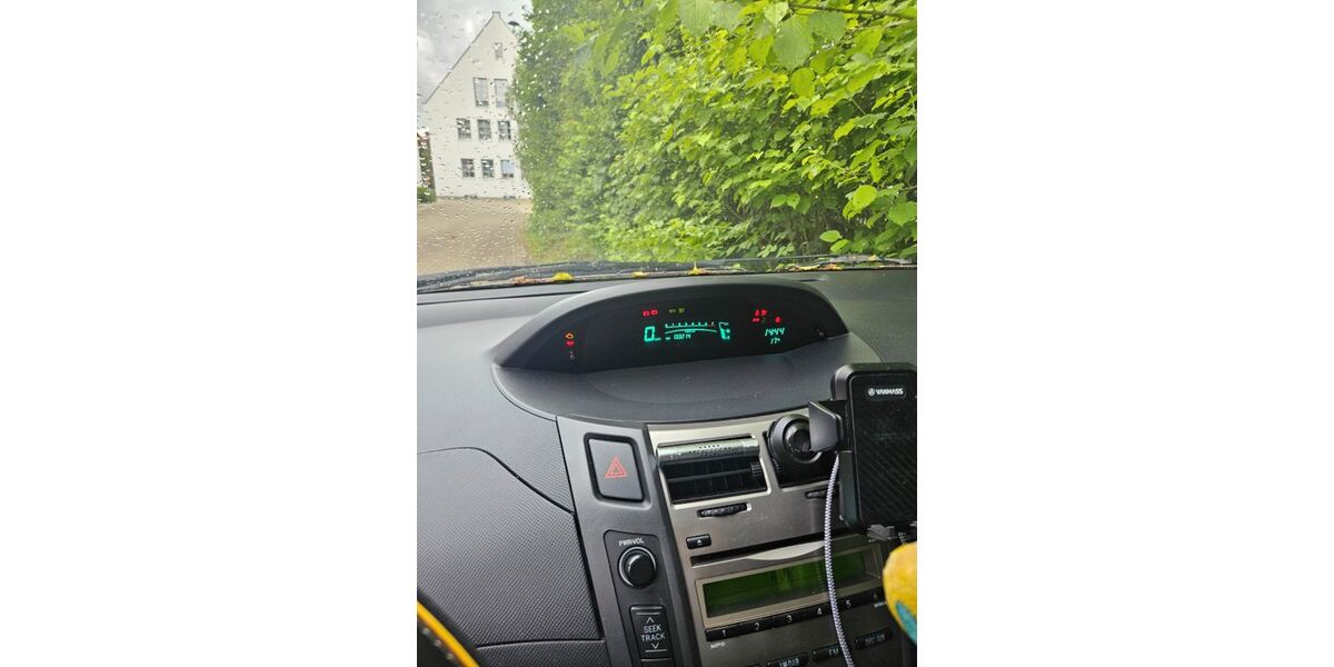 Toyota Yaris 133.214 km 3.200 &euro; Adelsried 86477