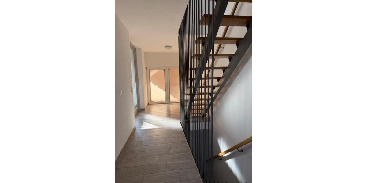 Reihenhaus Bad Windsheim - 4 Zimmer, 105 m&sup2;, 1.050&euro; | Angebot:24715188