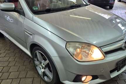 Opel Tigra 127.800 km 2.490 &euro; Bad Berneck 95460