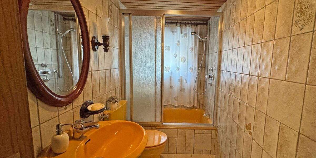 Einfamilienhaus Voerde Spellen - 5 Zimmer, 95 m&sup2;, 420.000&euro; | Angebot:24040118