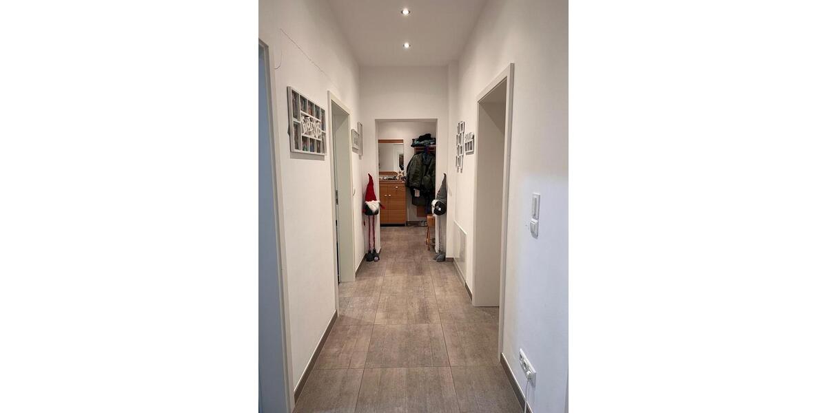Etagenwohnung Hattingen - 5 Zimmer, 125 m&sup2;, 1.250&euro; | Angebot:24344944