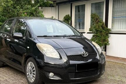 Toyota Yaris 179.500 km 2.950 &euro; Kassel 34127