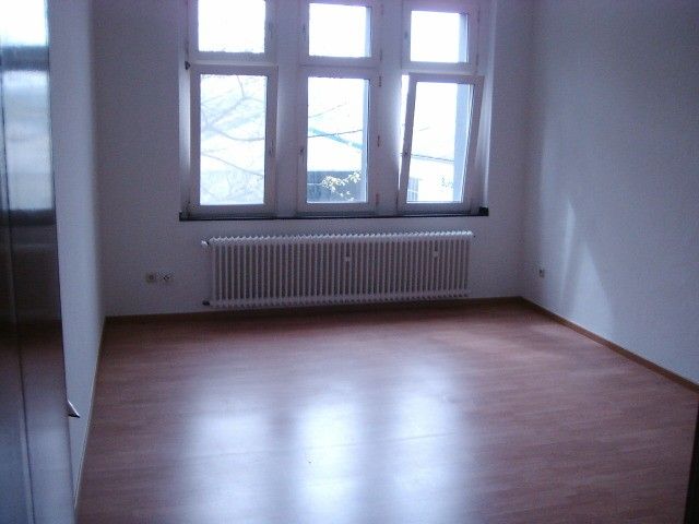 Provisionsfrei* Mehrfamilienhaus in Neuss Nord (Stadtgrenze zu Düsseldorf) 12 zimmer