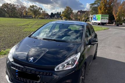 Peugeot 208 67.000 km 7.490 &euro; Minden 32425