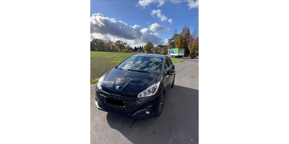 Peugeot 208 67.000 km 7.490 &euro; Minden 32425