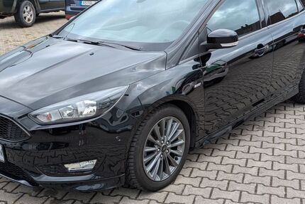 Ford Focus 92.600 km 11.490 &euro; Amberg 92224