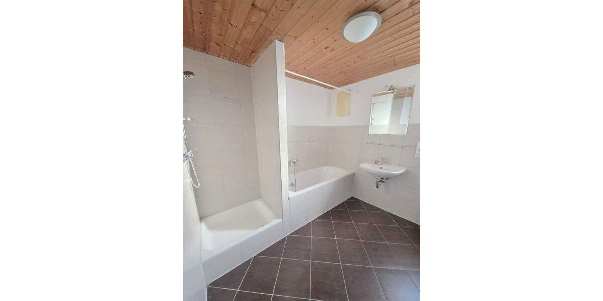 Etagenwohnung Pforzheim Nordstadt - 2 Zimmer, 67 m&sup2;, 730&euro; | Angebot:25317268