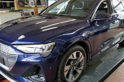 Audi e-tron 35.892 km 35.259 &euro; Hagen 58091