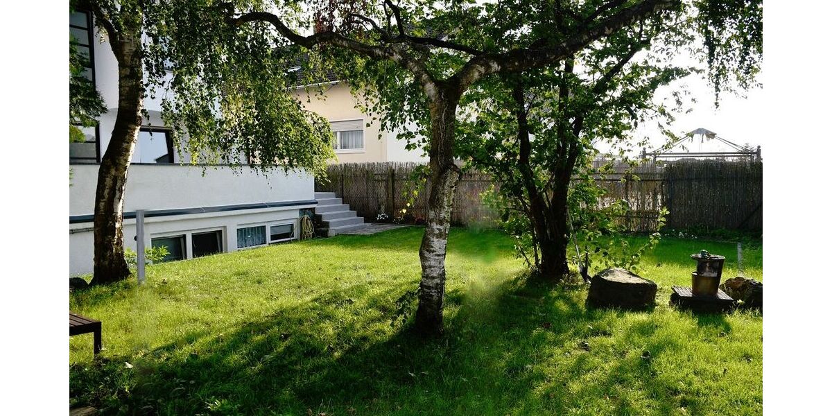 Vielseitig nutzbares Gewerbeanwesen mit großzügigem repräsentativem Wohnhaus zimmer