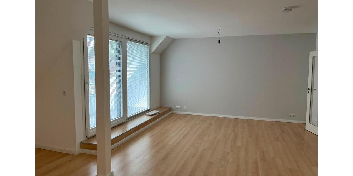 Dachgeschoßwohnung Pinneberg - 2 Zimmer, 72 m&sup2;, 274.500&euro; | Angebot:27163158