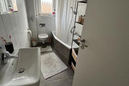 3 Zimmer mit Balkon & Badewanne & EBK