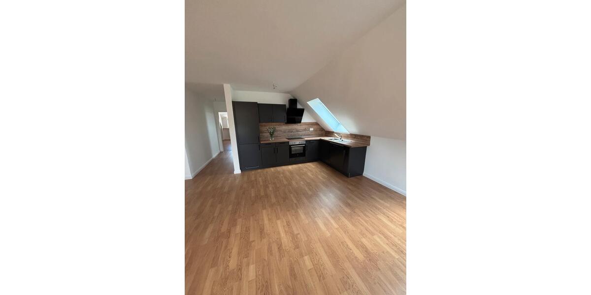 Dachgeschoßwohnung Aukrug - 2.5 Zimmer, 75 m&sup2;, 1.000&euro; | Angebot:25312911