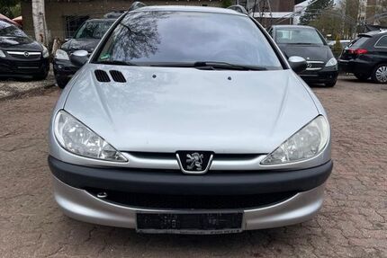 Peugeot 206 130.000 km 1.999 &euro; Trappenkamp 24610