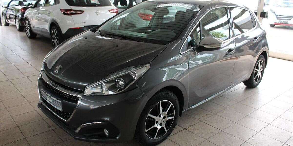 Peugeot 208 51.101 km 11.990 &euro; Bad Oldesloe 23843