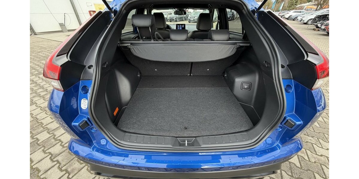 Mitsubishi Eclipse Cross Plus Select Black Hybrid 4WD 15.700 km 26.480 &euro; Donauwörth 86609