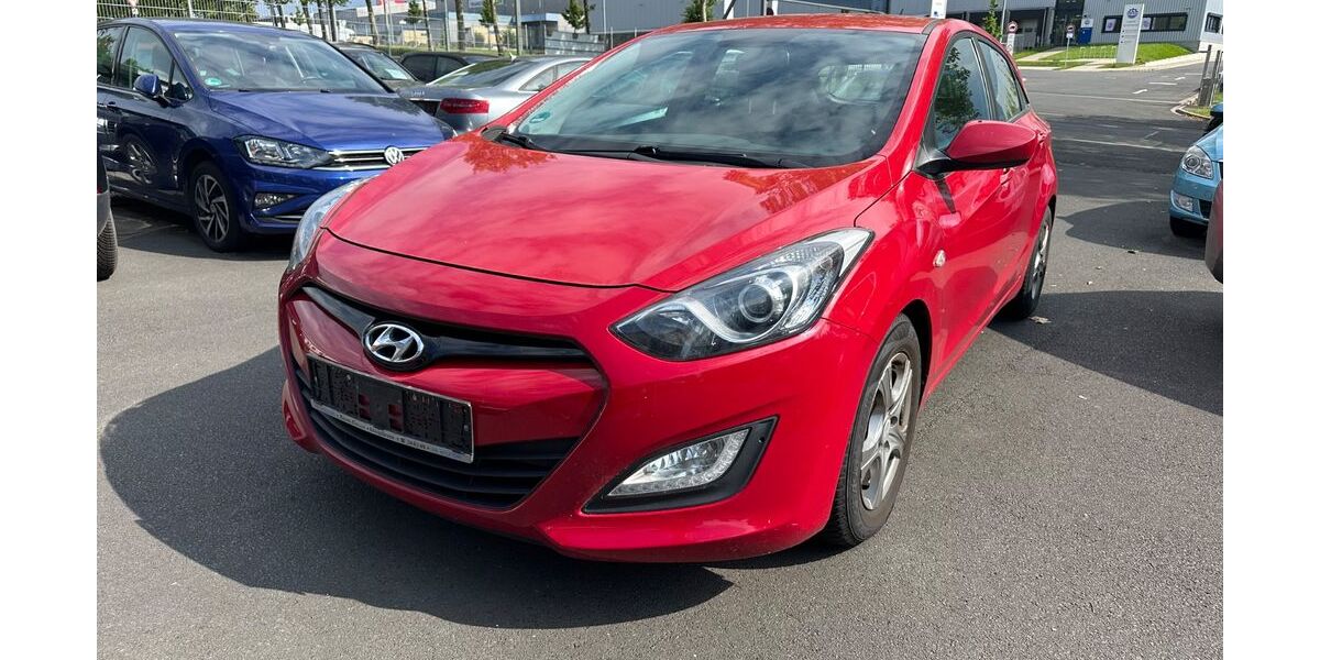 Hyundai i30 103.000 km 5.999 &euro; Kassel 34123