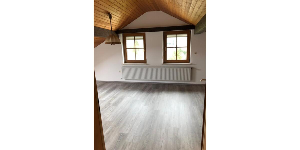 Dachgeschoßwohnung Gersfeld (Rhön) - 2 Zimmer, 50 m&sup2;, 450&euro; | Angebot:25253690