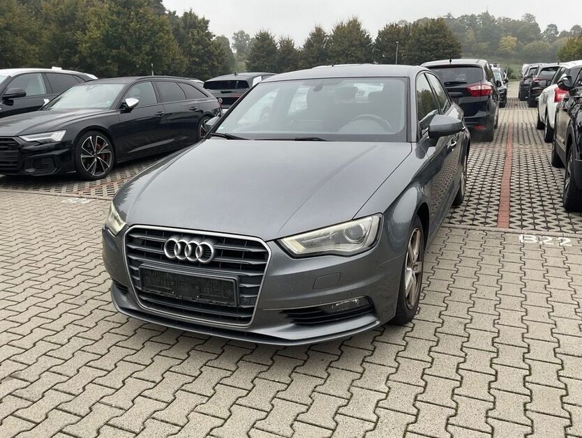 Audi A3 199.000 km 13.600 € Freren 49832