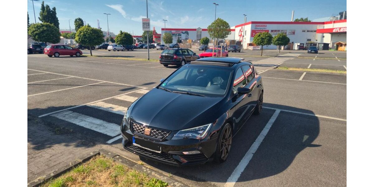 Seat Leon 84.000 km 22.999 &euro; Mannheim 68229