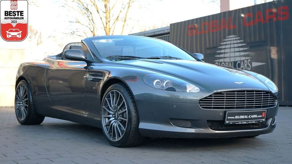 DB9