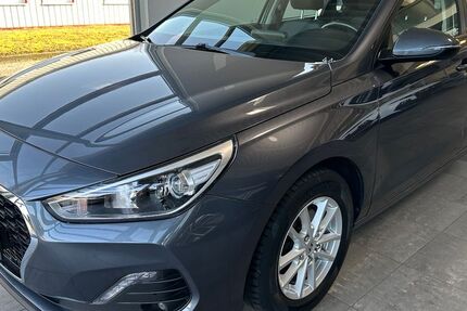 Hyundai i30 111.500 km 14.450 &euro; Papenburg 26871