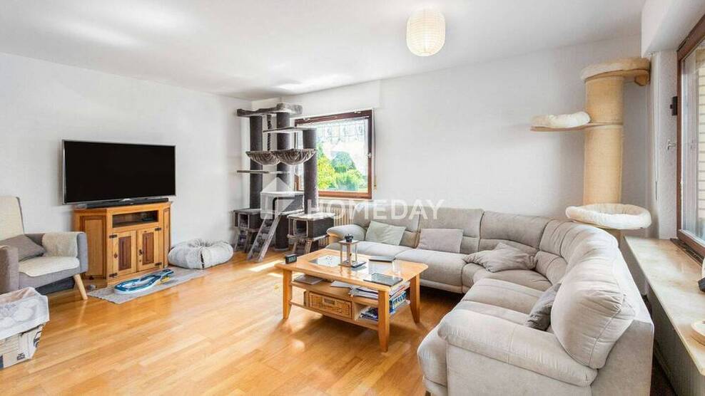 Modernisiertes Einfamilienhaus mit separater EinliegerWohnung und großem Grundstück