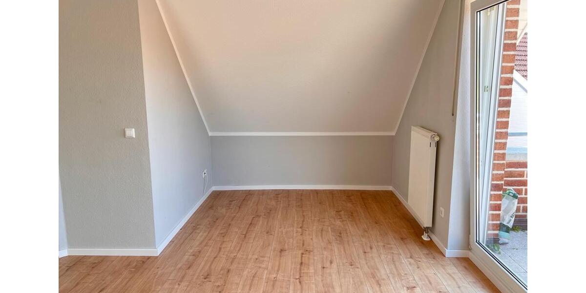 Dachgeschoßwohnung Steinhagen - 1 Zimmer, 34 m&sup2;, 575&euro; | Angebot:25305676