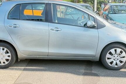 Toyota Yaris 114.900 km 4.990 &euro; Berlin 13437